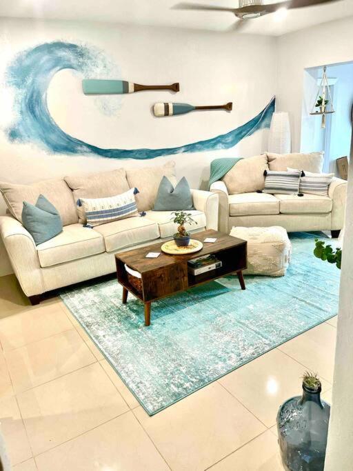 Central Nautical Themed 4 Bed 2 Bath Home Fort Lauderdale Exterior photo