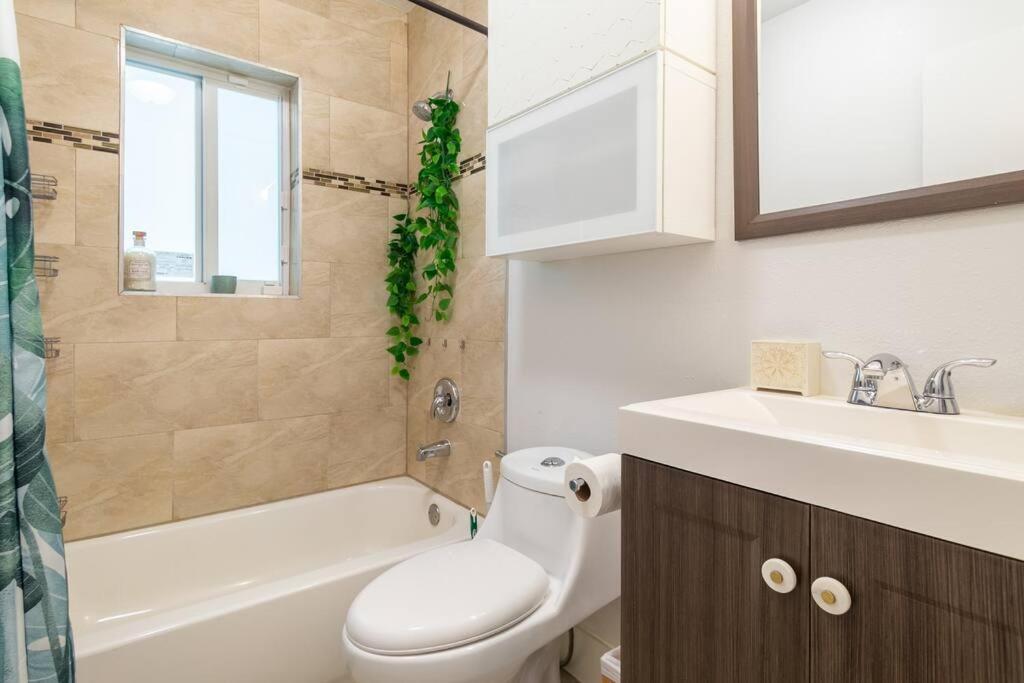 Central Nautical Themed 4 Bed 2 Bath Home Fort Lauderdale Exterior photo